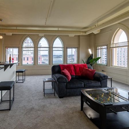 דירות רוצ'סטר King Bed W/ Panoramic Views Of Dt! מראה חיצוני תמונה